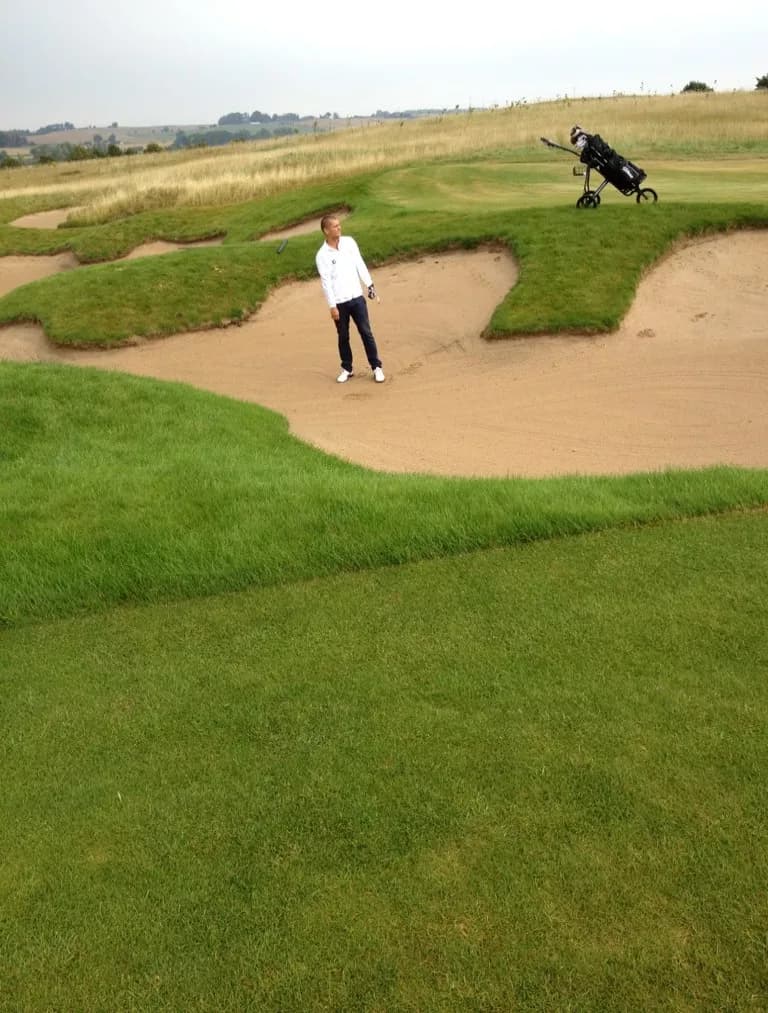 The International - Photo 1